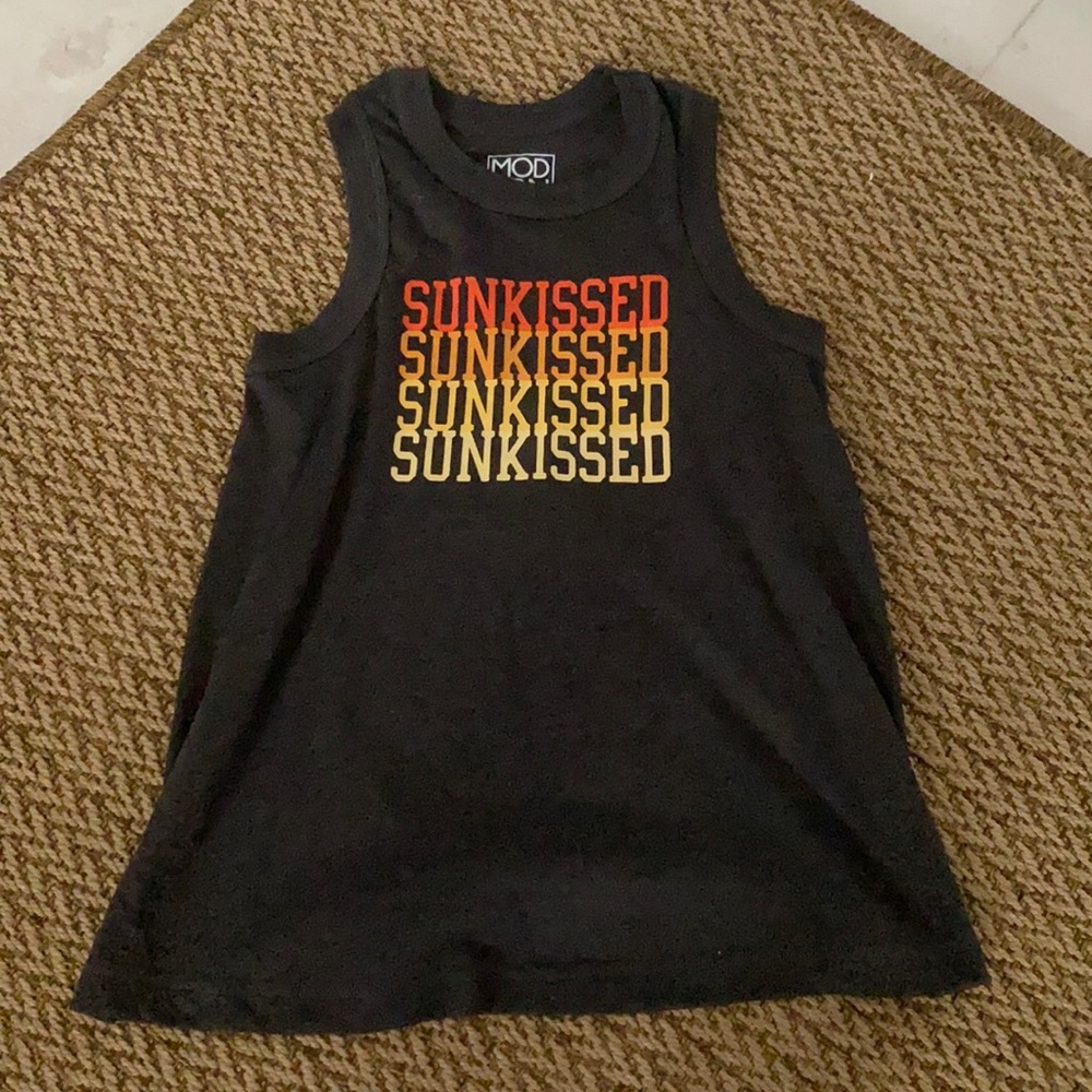 Cute top with sunkissed 4 times in sunset colors